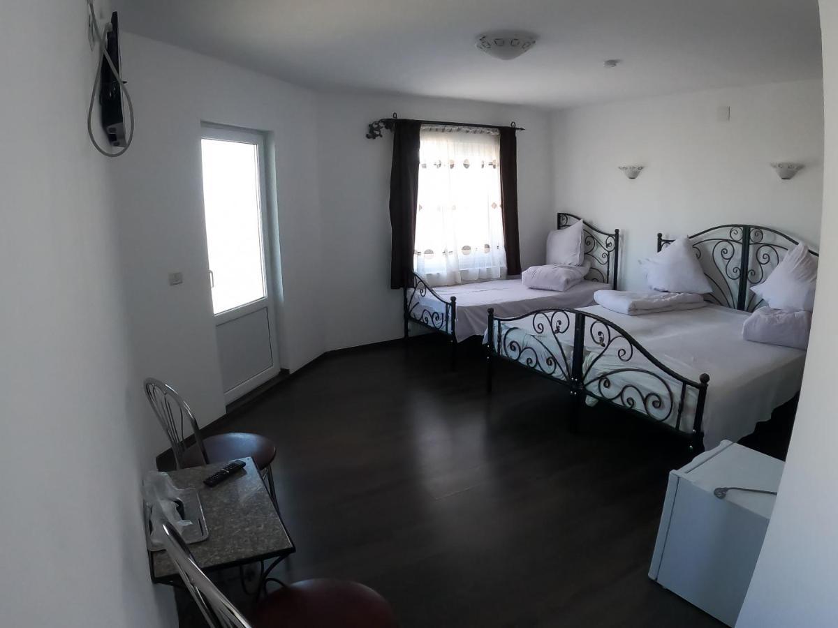 Motel Aris Meridian Karácsonkő Kültér fotó