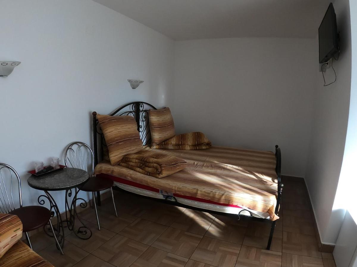 Motel Aris Meridian Karácsonkő Kültér fotó