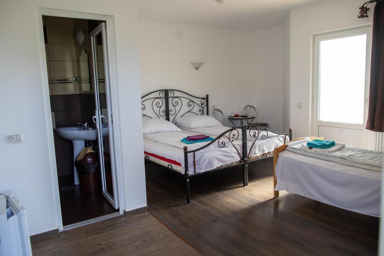 Motel Aris Meridian Karácsonkő Kültér fotó