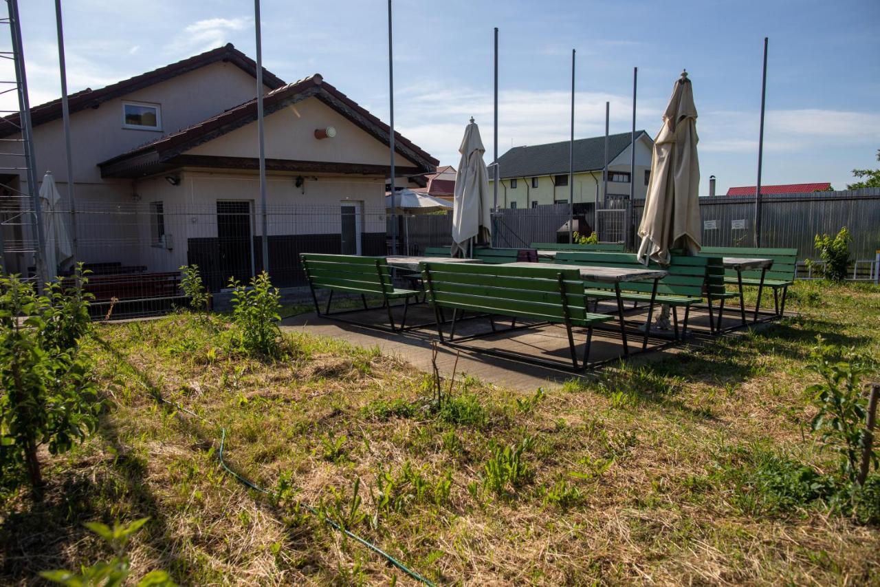 Motel Aris Meridian Karácsonkő Kültér fotó