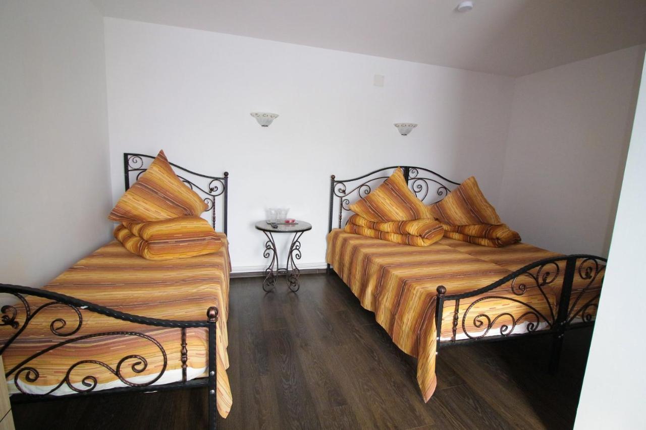 Motel Aris Meridian Karácsonkő Kültér fotó